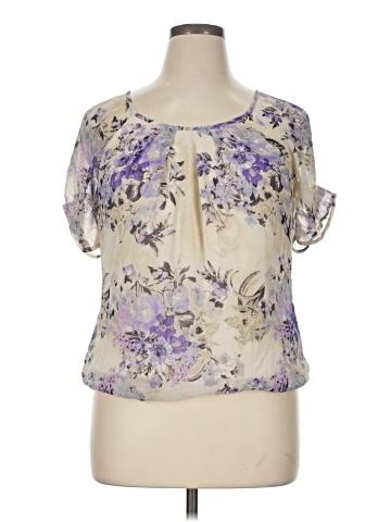 Sara Michelle Short Sleeve Blouse (view 1)