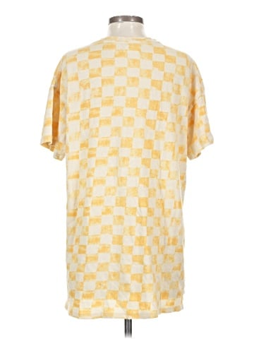 Urban Outfitters Short Sleeve T-Shirt (view 2)