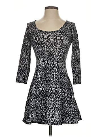 Forever 21 Casual Dress (view 1)