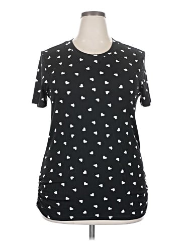Free Kisses Short Sleeve T-Shirt (view 1)