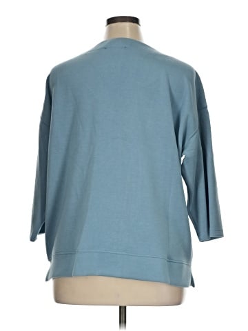 Jones & Co Sweatshirt (view 2)