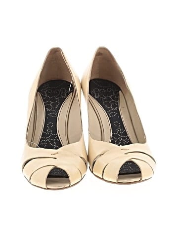 Kenneth Cole REACTION Wedges (view 2)
