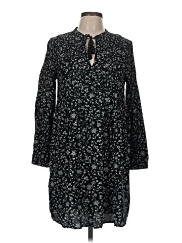 Old Navy Casual Dress (view 1)