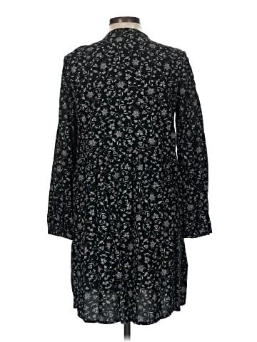 Old Navy Casual Dress (view 2)