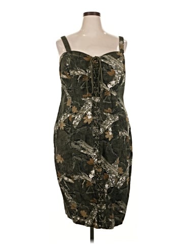 Forever 21 Plus Cocktail Dress (view 1)