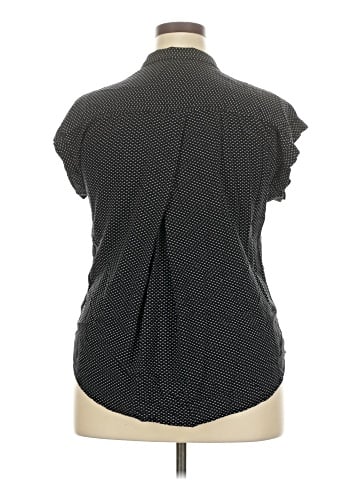 Jachs Girlfriend Sleeveless Button-Down Shirt (view 2)