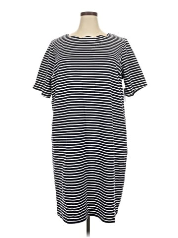 Croft & Barrow Casual Dress (view 1)