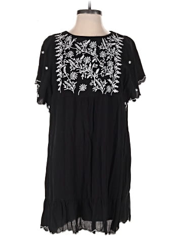 Goodnight Macaroon Casual Dress (view 1)