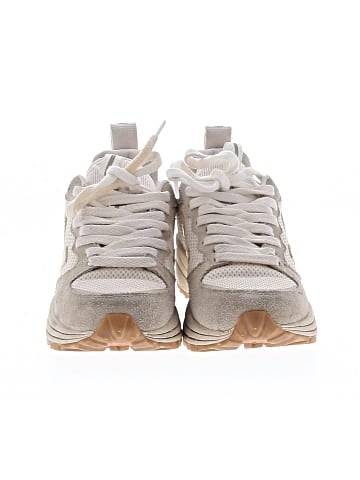 VEJA Sneakers (view 2)