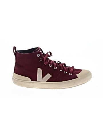 VEJA Sneakers (view 1)