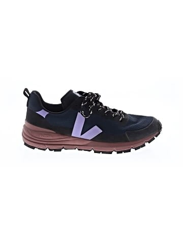 VEJA Sneakers (view 1)