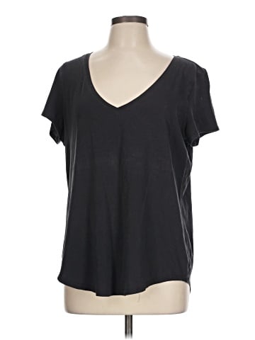 Lululemon Athletica Short Sleeve T-Shirt (view 1)