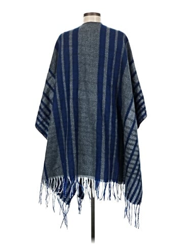 Woolrich Poncho (view 2)