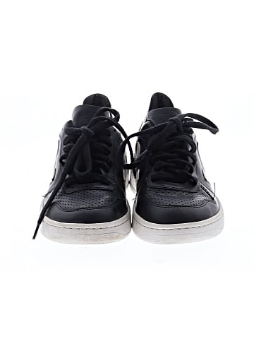 VEJA Sneakers (view 2)
