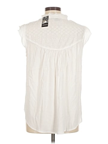Torrid Sleeveless Button-Down Shirt (view 2)