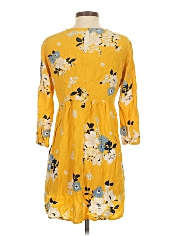 Old Navy Casual Dress (view 2)