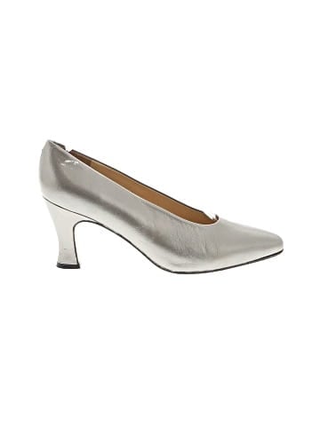 Evan Picone Flats (view 1)