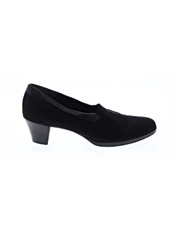 Munro American Heels (view 1)
