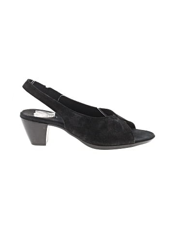 Munro American Heels (view 1)