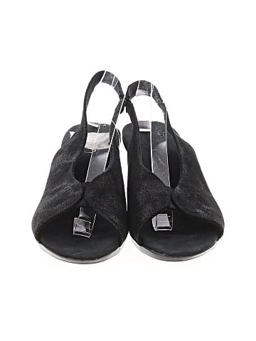 Munro American Heels (view 2)