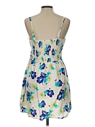 American Eagle Outfitters Cocktail Dress (view 2)