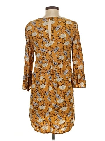 Old Navy Casual Dress (view 2)