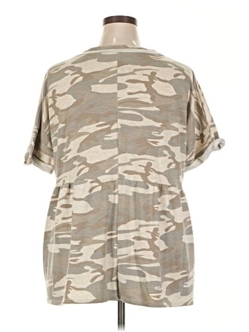 Glitzy Girlz Poncho (view 2)