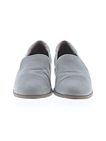 Universal Thread Flats (view 2)
