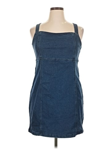 Charlotte Russe Casual Dress (view 1)
