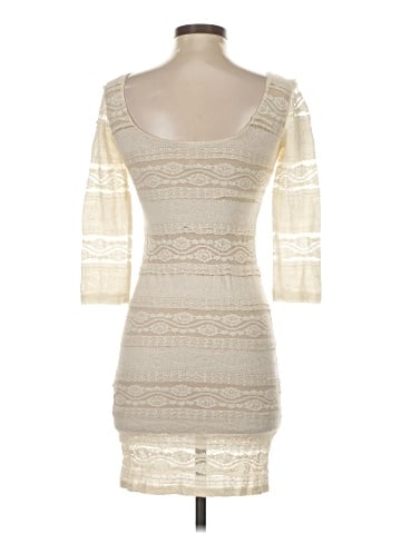 Willow & Clay Casual Dress (view 2)