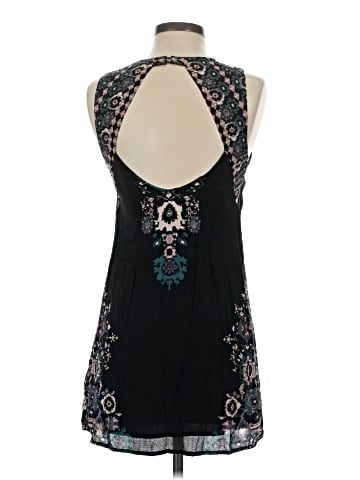 Ecote Sleeveless Blouse (view 2)