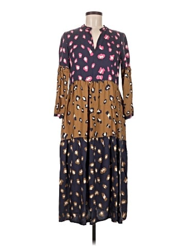 Vilagallo Casual Dress (view 1)