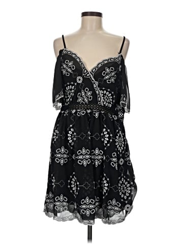 Romeo & Juliet Couture Casual Dress (view 1)