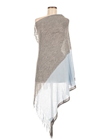 V.Fraas Poncho (view 1)