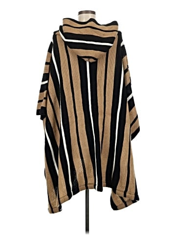 Pretty Persuasions Poncho (view 2)