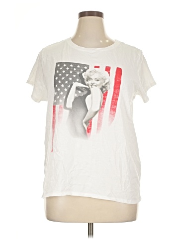 Marilyn Monroe Short Sleeve T-Shirt (view 1)