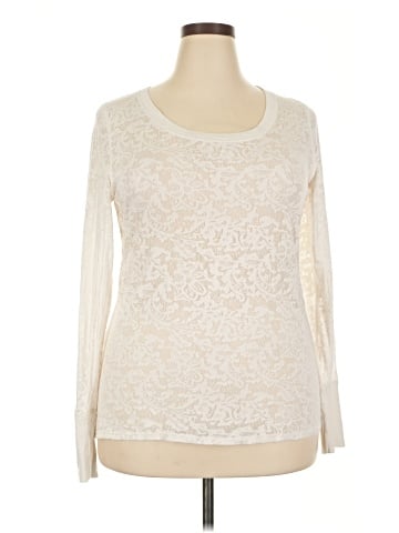 Maurices Long Sleeve T-Shirt (view 1)
