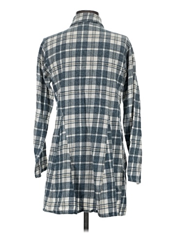 Tulip 3/4 Sleeve Button-Down Shirt (view 2)
