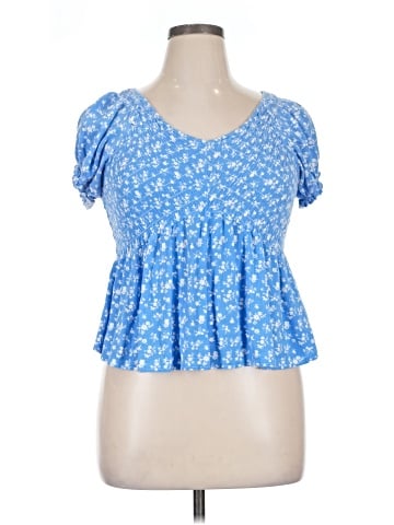 Kendall & Kylie Short Sleeve Blouse (view 1)