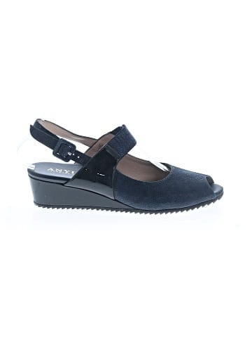 Anyi Lu Wedges (view 1)