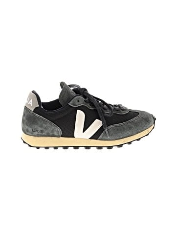 VEJA Sneakers (view 1)