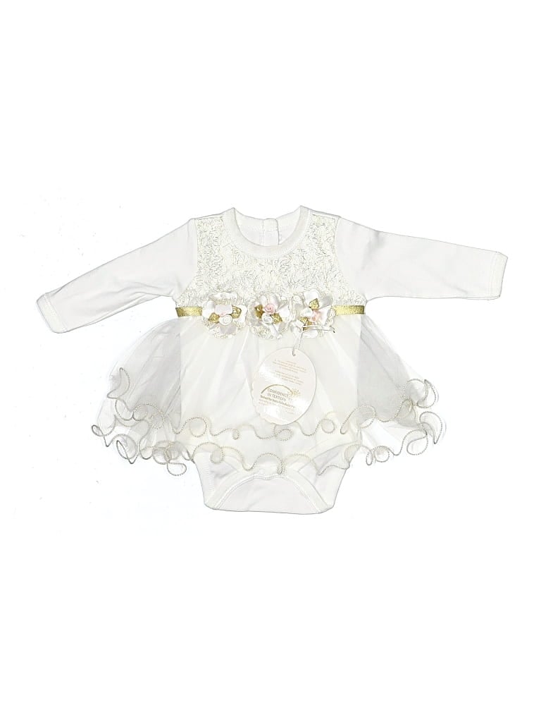 Pre-owned Assorted Brands Babies' Long Sleeve Onesie In Ivory
