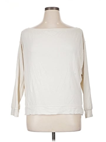 Lululemon Athletica 3/4 Sleeve T-Shirt (view 1)