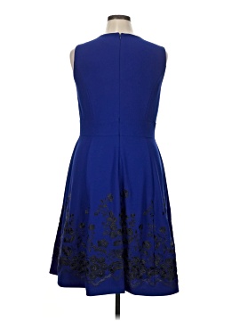 green emerald velvet dress Amazon.com: Calvin Klein Women's Sleeveless Floral Embroidered Fit and Flare  Dress, Cream, 12 Petite : Ropa, Zapatos y Joyería