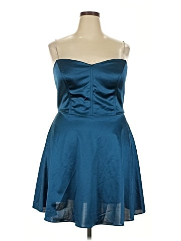 Jules & Cleo Cocktail Dress (view 1)