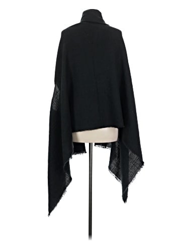 Summer & Rose Poncho (view 2)
