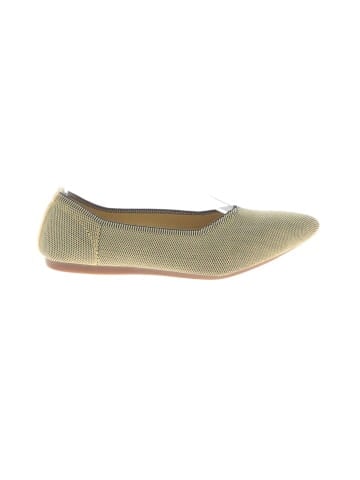 Unbranded Flats (view 1)