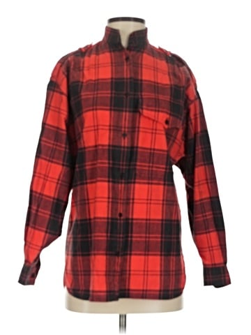 Lizwear by Liz Claiborne Long Sleeve Button-Down Shirt (view 1)