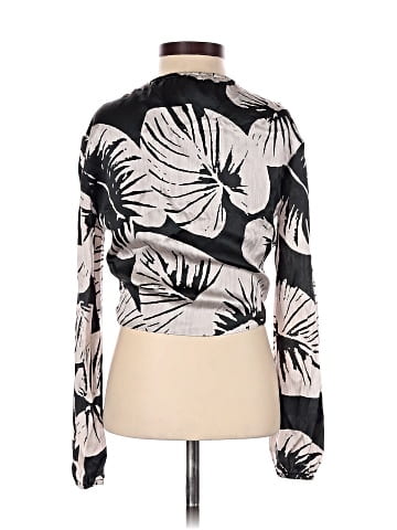 Kendall & Kylie Kimono (view 2)
