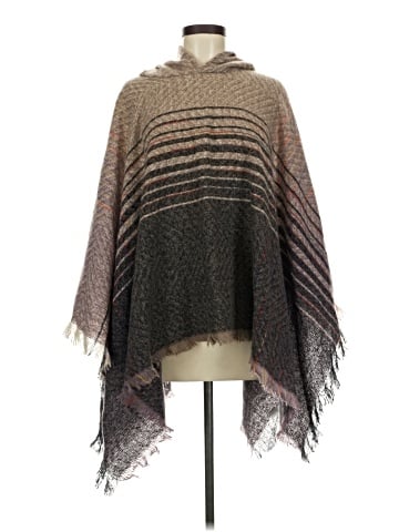 Coco + Carmen Poncho (view 1)